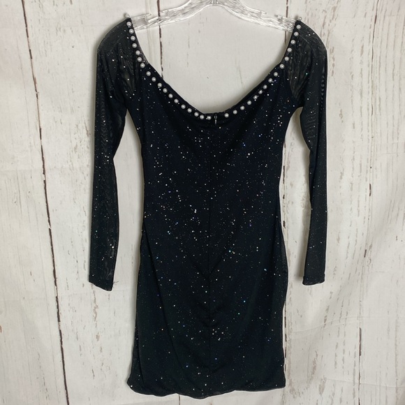 Black dress - Picture 3 of 6